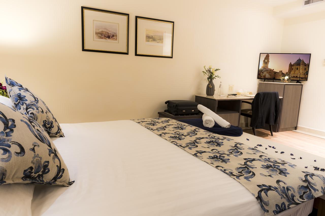 Ambassador Hotel Yerusalem Bagian luar foto
