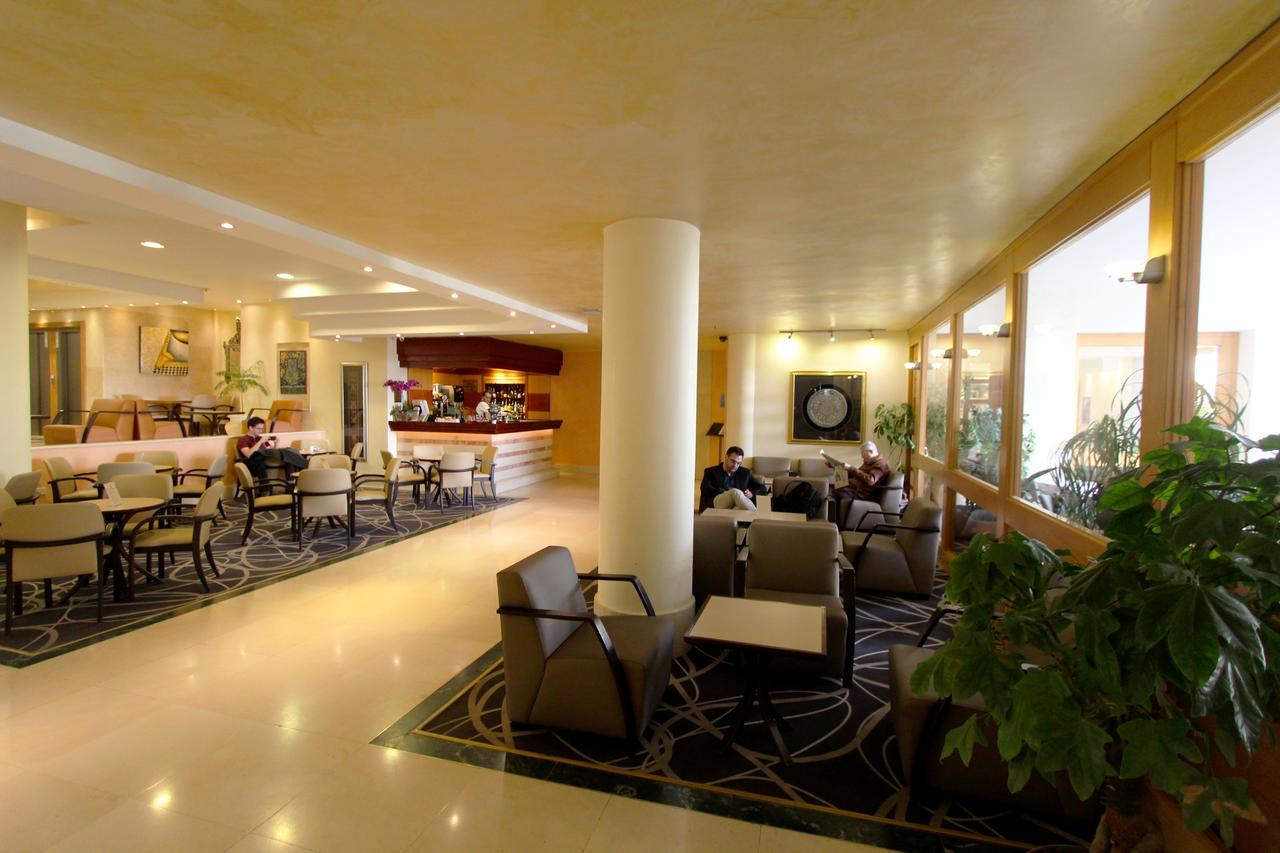 Ambassador Hotel Yerusalem Bagian luar foto