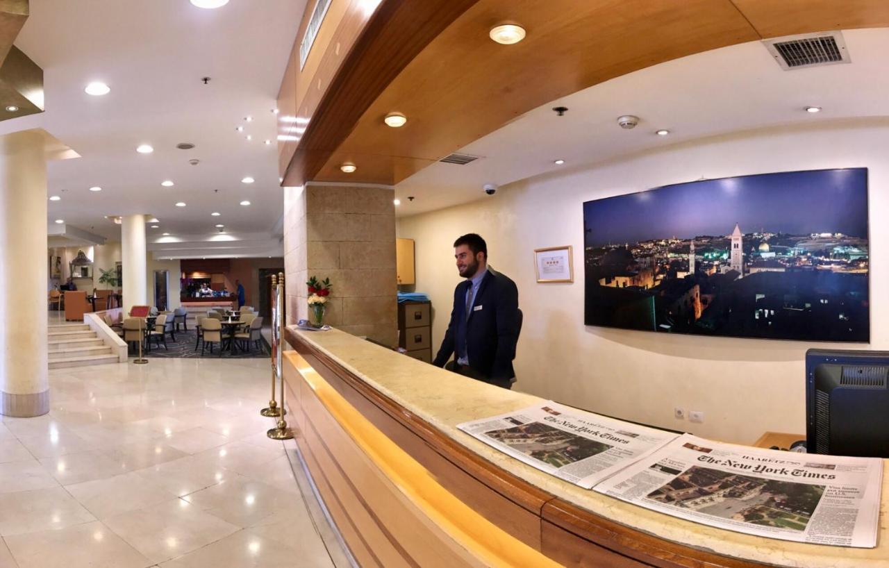 Ambassador Hotel Yerusalem Bagian luar foto